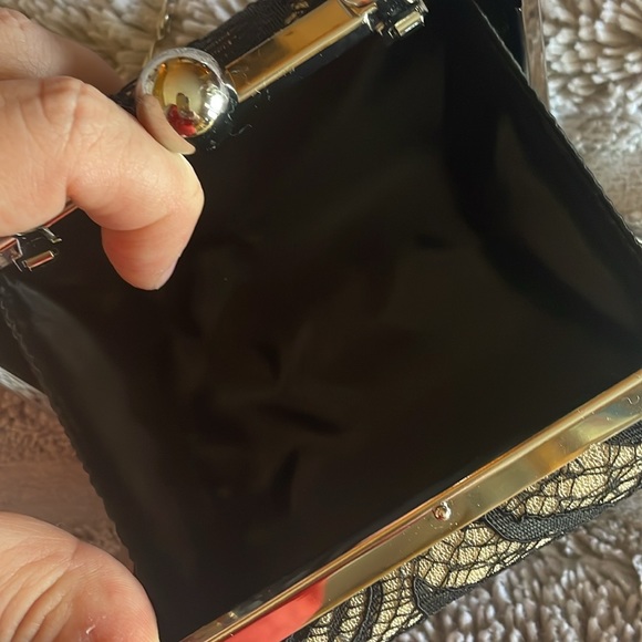 Black Lace & Silver Clamshell Evening Bag - Picture 5 of 10